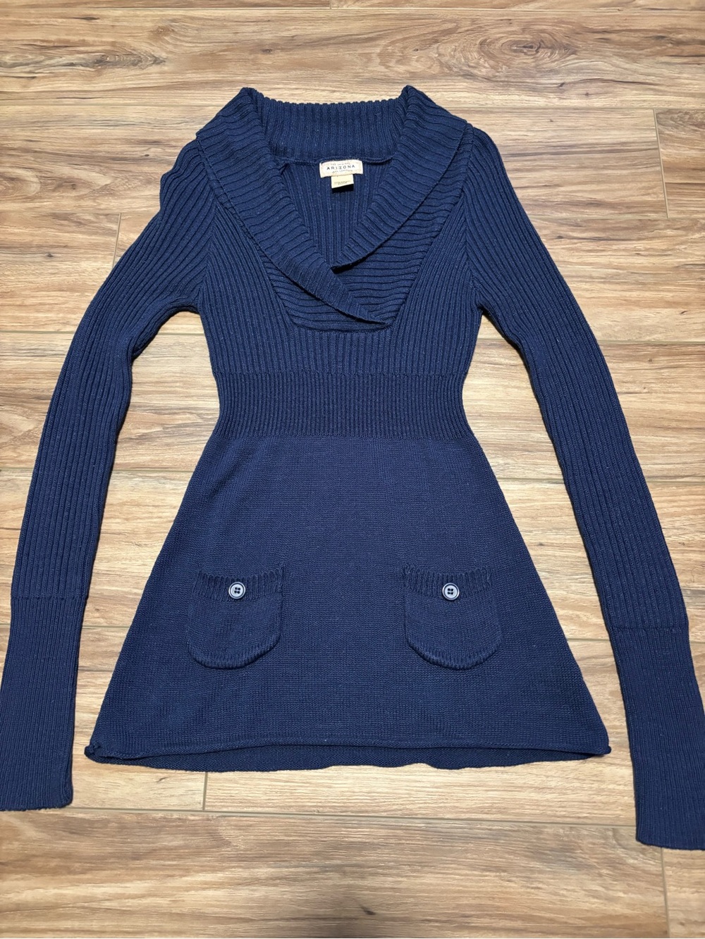 Y2K Arizona Jean Co navy blue babydoll sweater with front pocket detail size Med